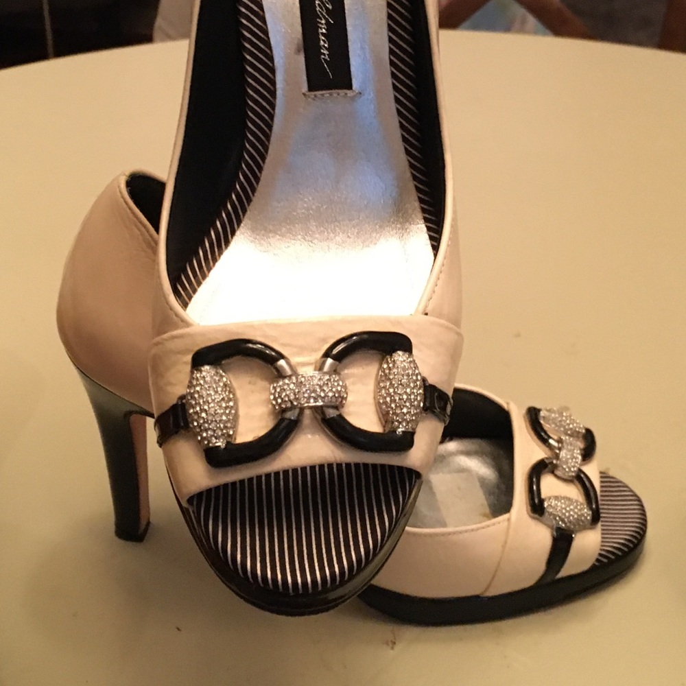 Classy platform pumps with peekaboo ties.